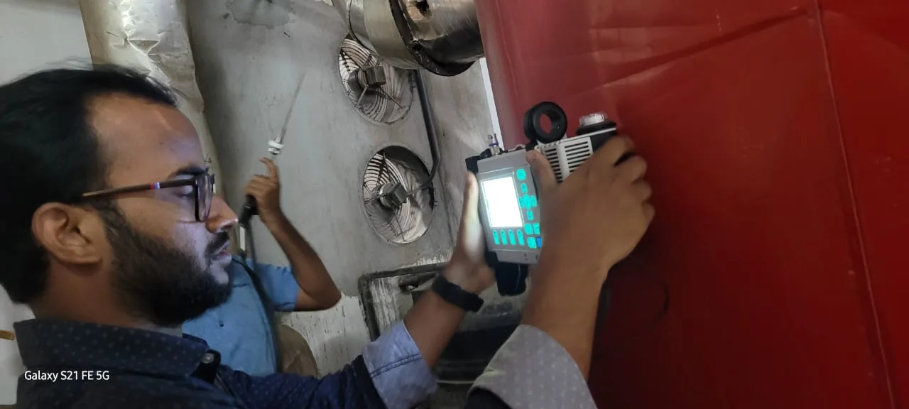 Flue gas analyzer installation at Hannan Group boiler